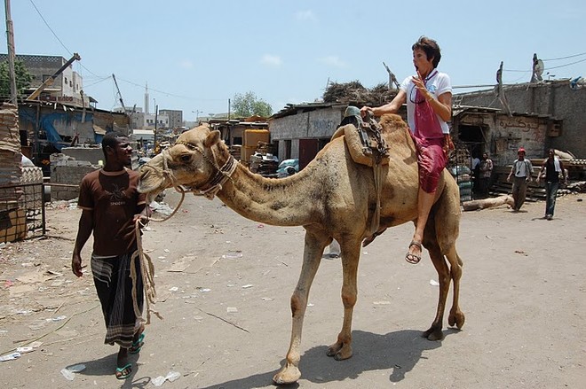 Slipping off the camel in Egypt © SY Traveler